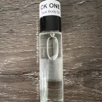 Ck one is a naturally clean, pure, and contemporary fragrance with a refreshingly new point of view. ... It is an intimate fragrance, one that you need to be near to smell. Notes: Bergamot, Cardamom, Fresh Pineapple, Papaya, Jasmine, Violet, Rose, Nutmeg, Musk.