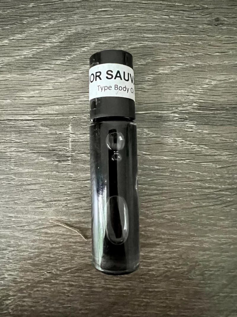 Dior Sauvage's initial moments are dominated by a white-out of bergamot and pepper. The effect comes as a bright flash of sweet, dewy citrus that is both crisp and clean, and is supported by an underpinning of freshly-laundered linen sheets flapping nosily in the breeze.